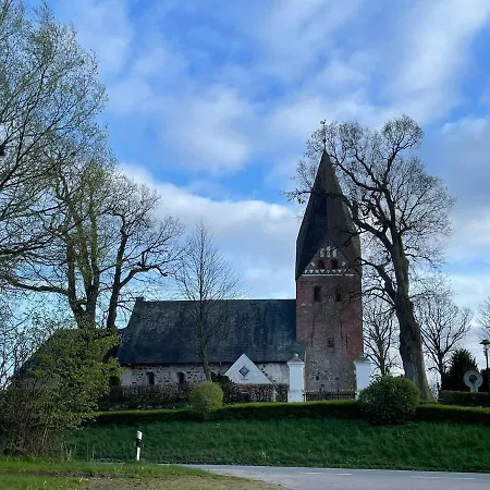 Maisonette Alte Tischlerei 아파트 Esgrus